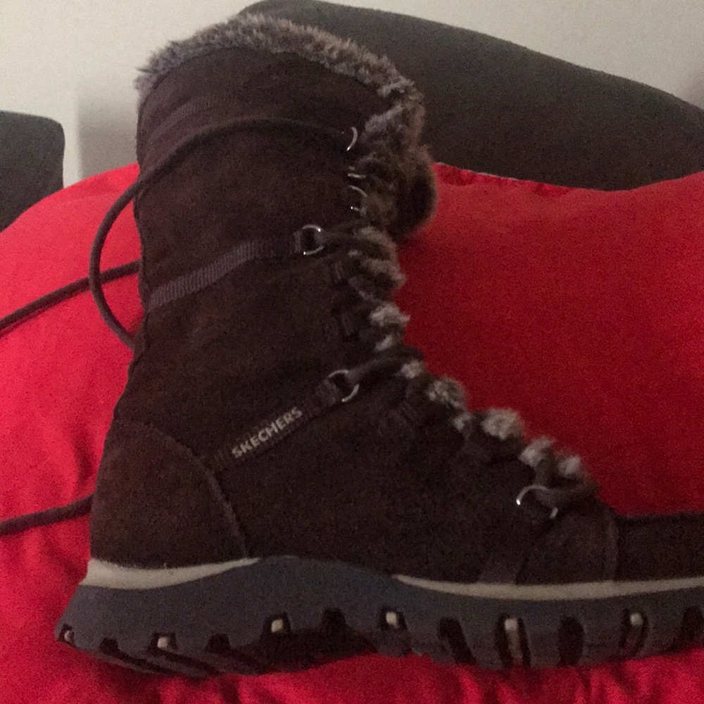 7.5 sketcher boots